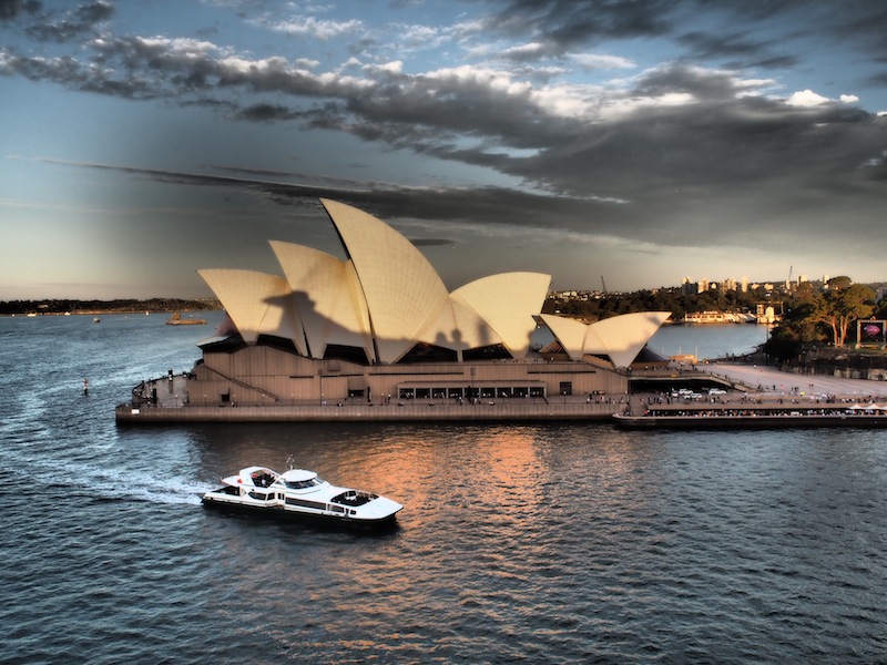 Sydney Opera House captured with E-PL7 Dramatic Tone art filter