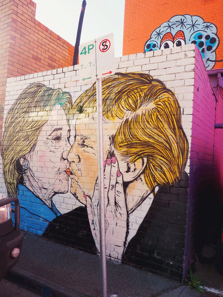 Lushsux Mural Trump and Hilary Clinton kissing